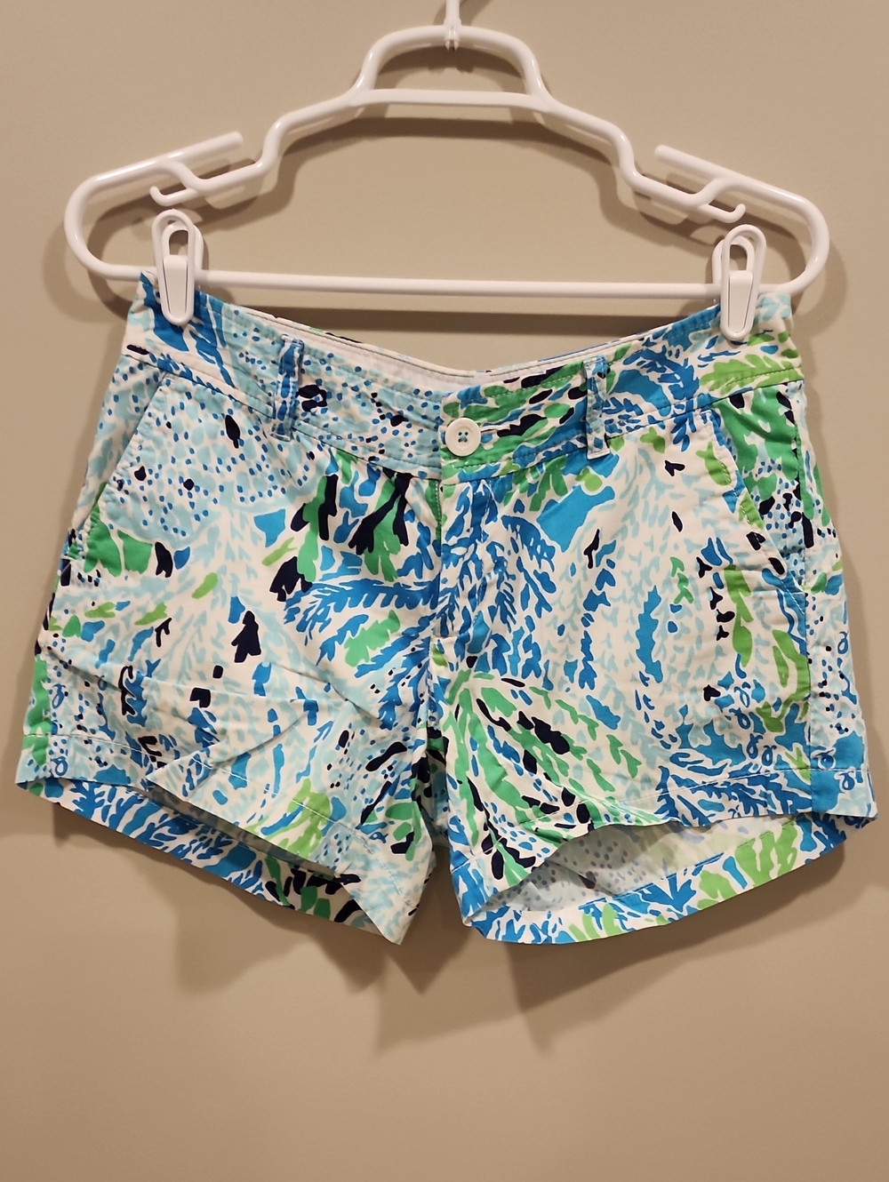 Lilly Pulitzer Blue, Green & White Callahan Shorts, Size 4